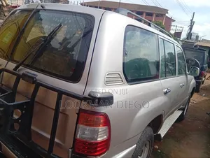 Toyota Land Cruiser Cygnus 4.7 2000 Silver