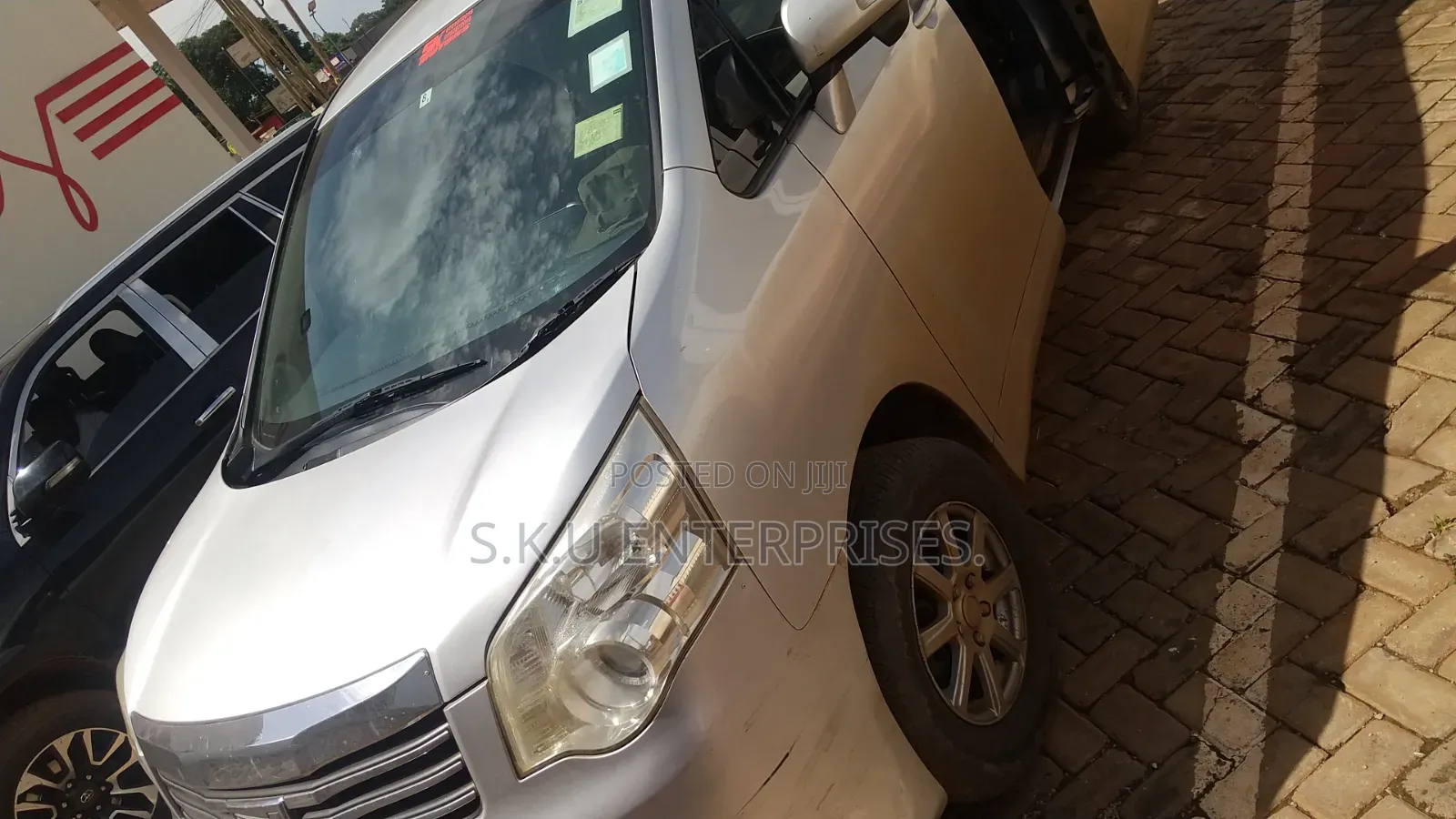 Noah Cars Airport Transfers