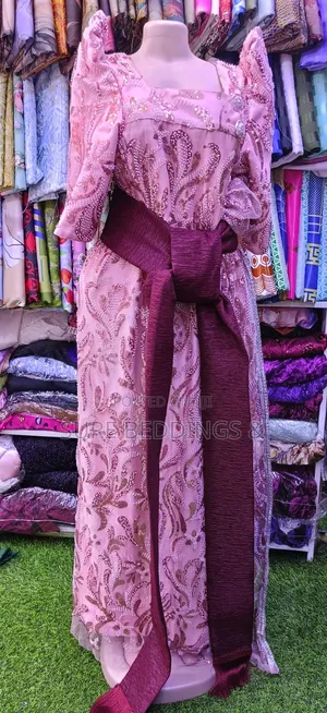 Roselyne Reade Made Gomesi