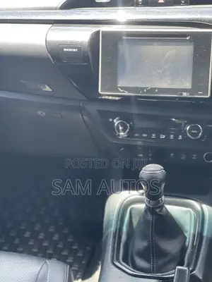 Toyota Hilux 2018 Orange