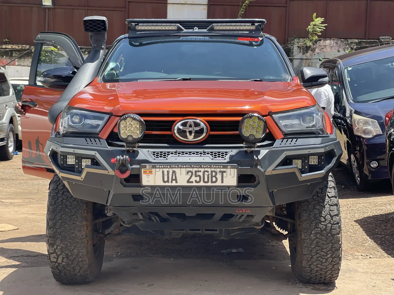Toyota Hilux 2018 Orange