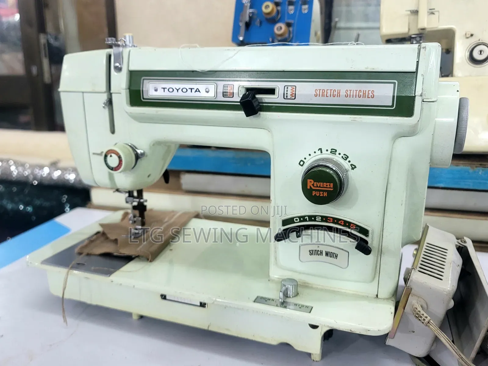 Toyota Zigzager Sewing Machine