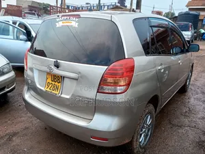 Toyota Corolla Spacio 2006