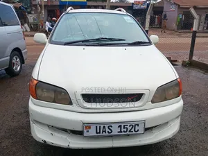 Toyota Ipsum 1999