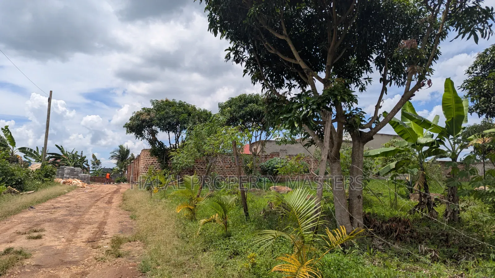Quick Sell Plot for Sale in Matugga Kavule Town With Land Title