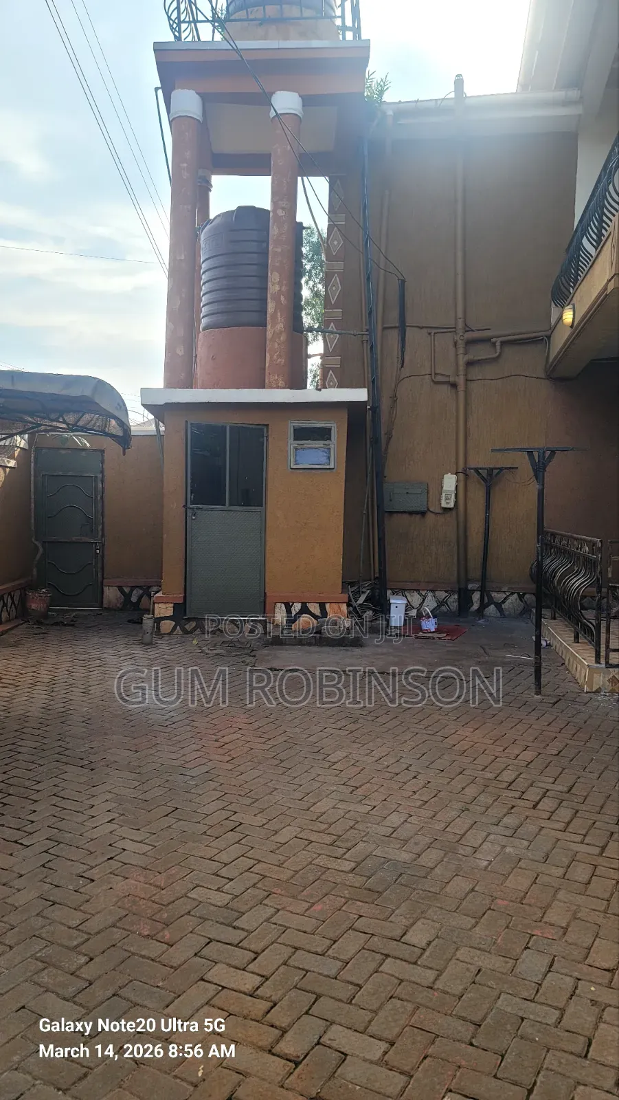 4bdrm Duplex in Mutungo, Nakawa for sale