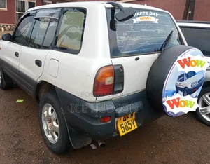 Toyota RAV4 1999 White