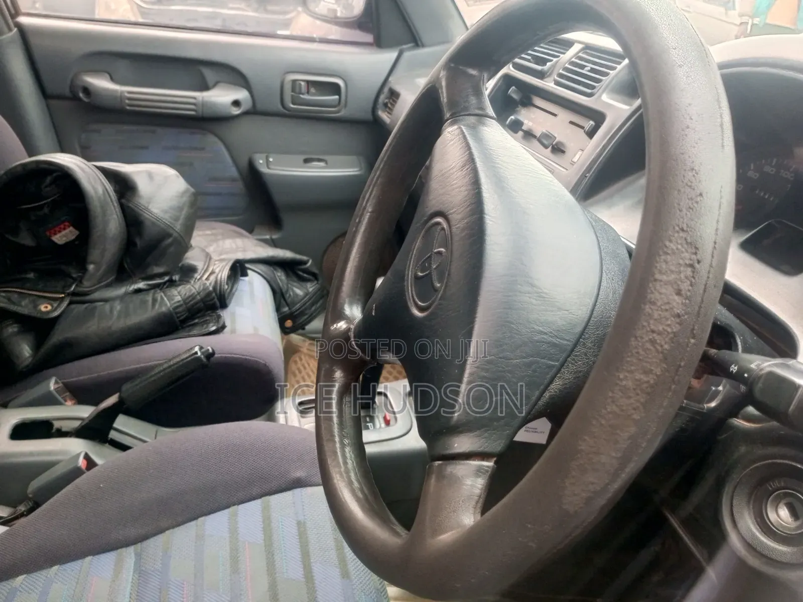 Toyota RAV4 1999 White