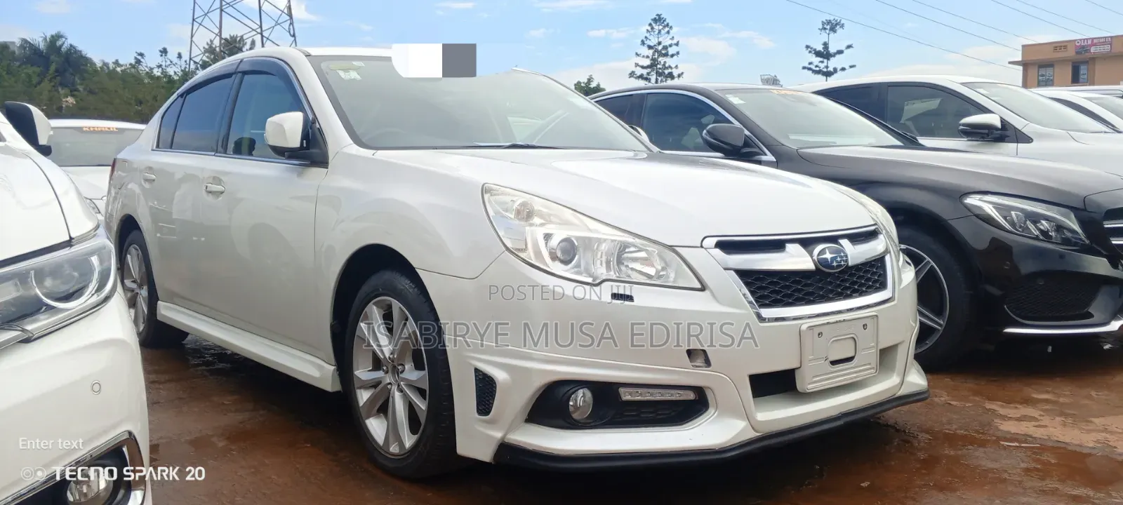 Toyota Noah 2.0 143hp AWD (8 Seater) 2012 Off white