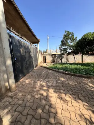 2bdrm House in Buziga, Makindye for sale