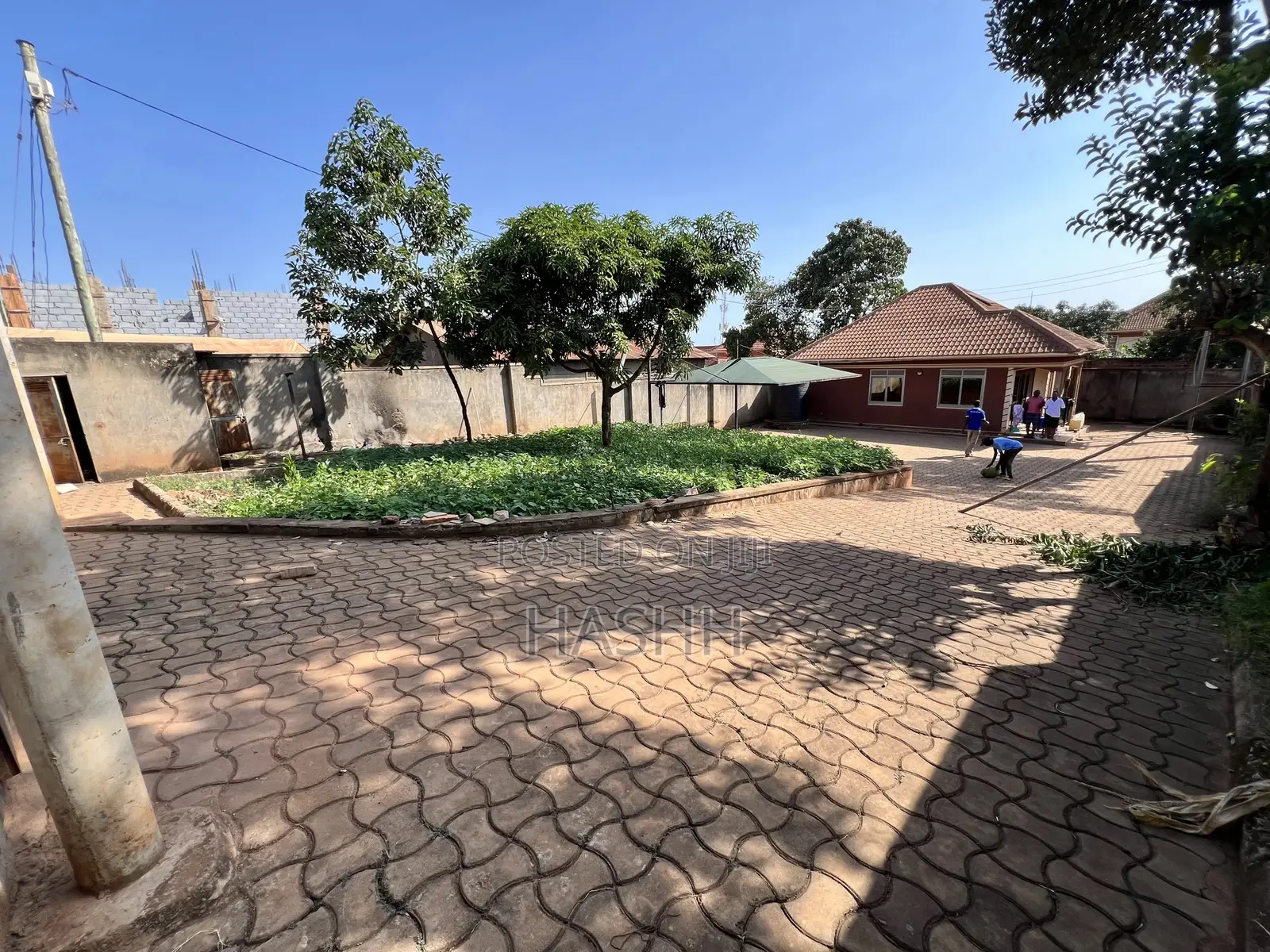 2bdrm House in Buziga, Makindye for sale
