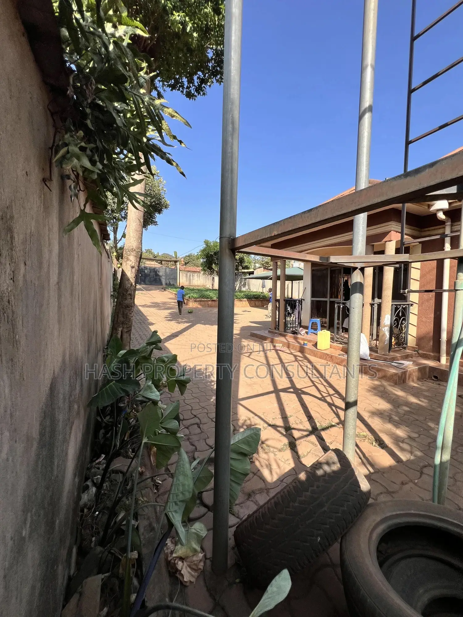 2bdrm House in Buziga, Makindye for sale