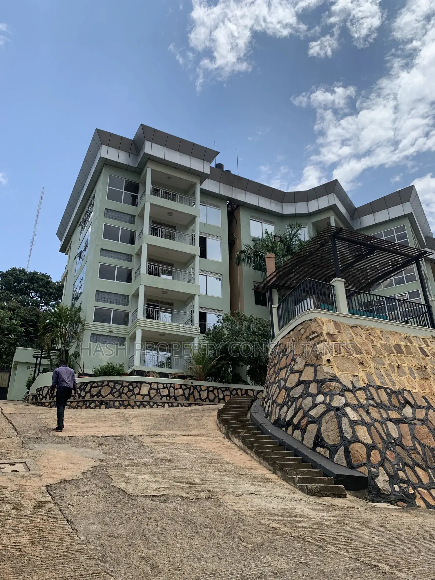 3bdrm Apartment in Kingz Apartments, Central Division for rent