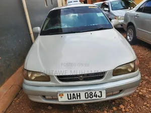 Toyota Corolla 1999 Silver