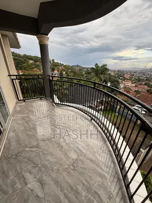 4bdrm Apartment in Hill, Makindye for rent