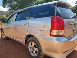 Toyota Wish 2005 Silver