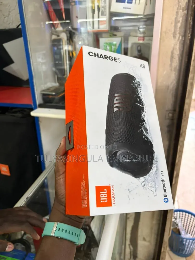 JBL Charge 5
