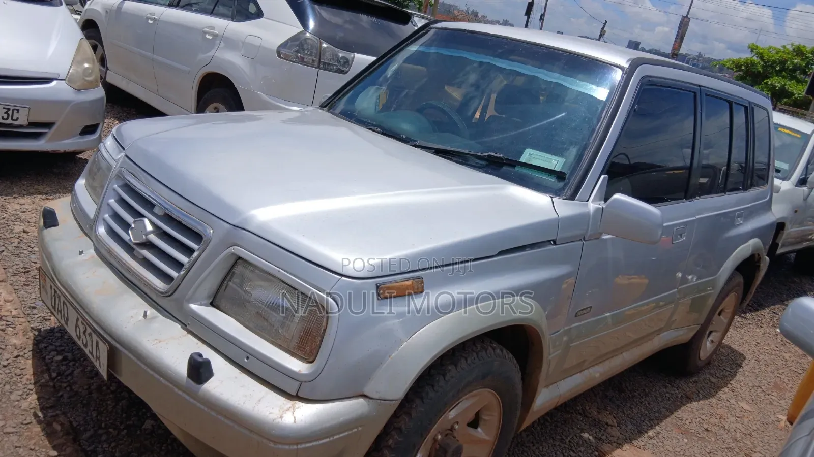 Suzuki Escudo 2004 Silver