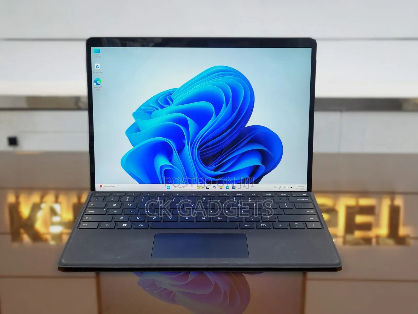 New Laptop Microsoft Surface Pro 8 16GB Intel Core i7 SSD 1T