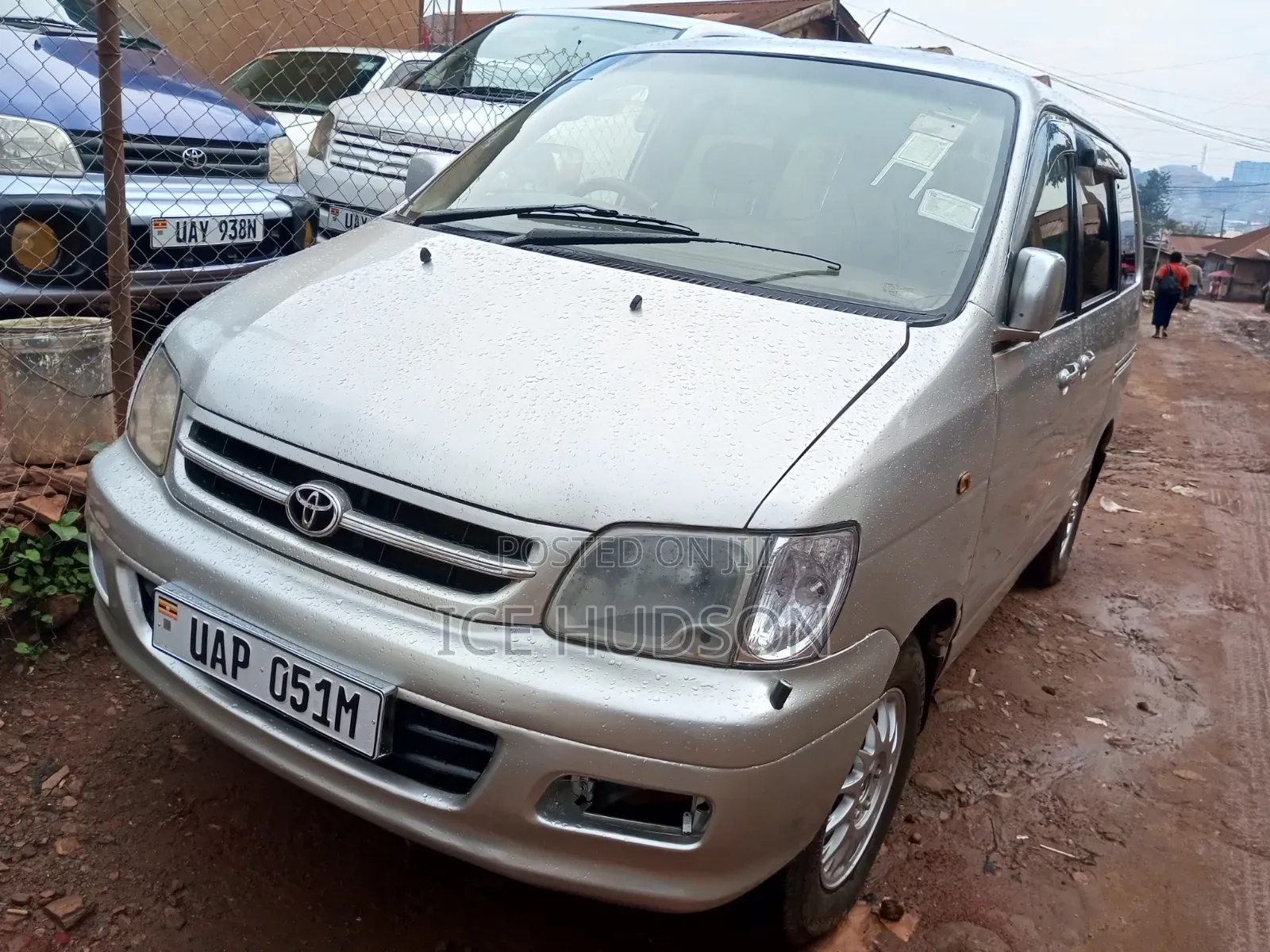 Toyota LiteAce Noah 1999 Silver