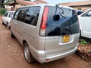 Toyota LiteAce Noah 1999 Silver