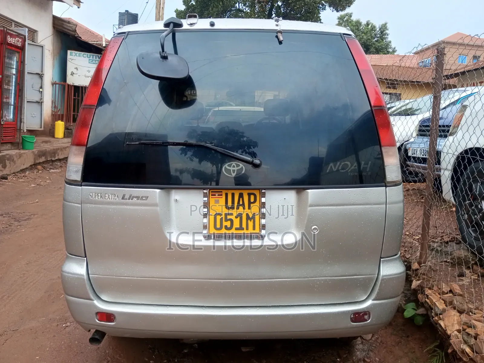 Toyota LiteAce Noah 1999 Silver