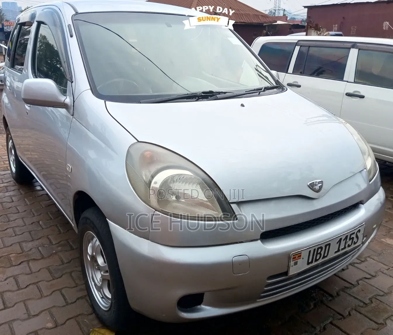 Toyota Fun Cargo 2004 Silver
