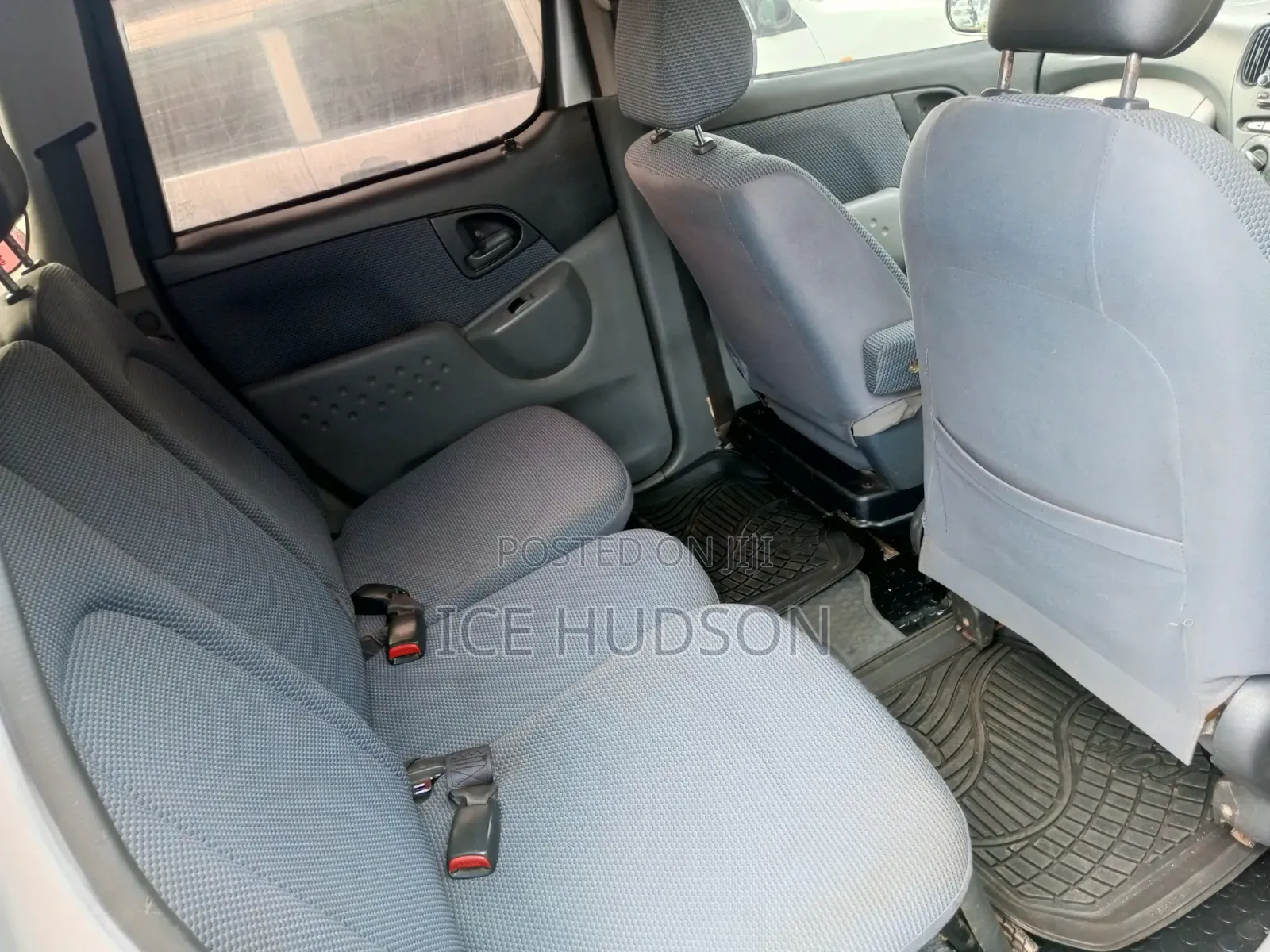 Toyota Fun Cargo 2004 Silver