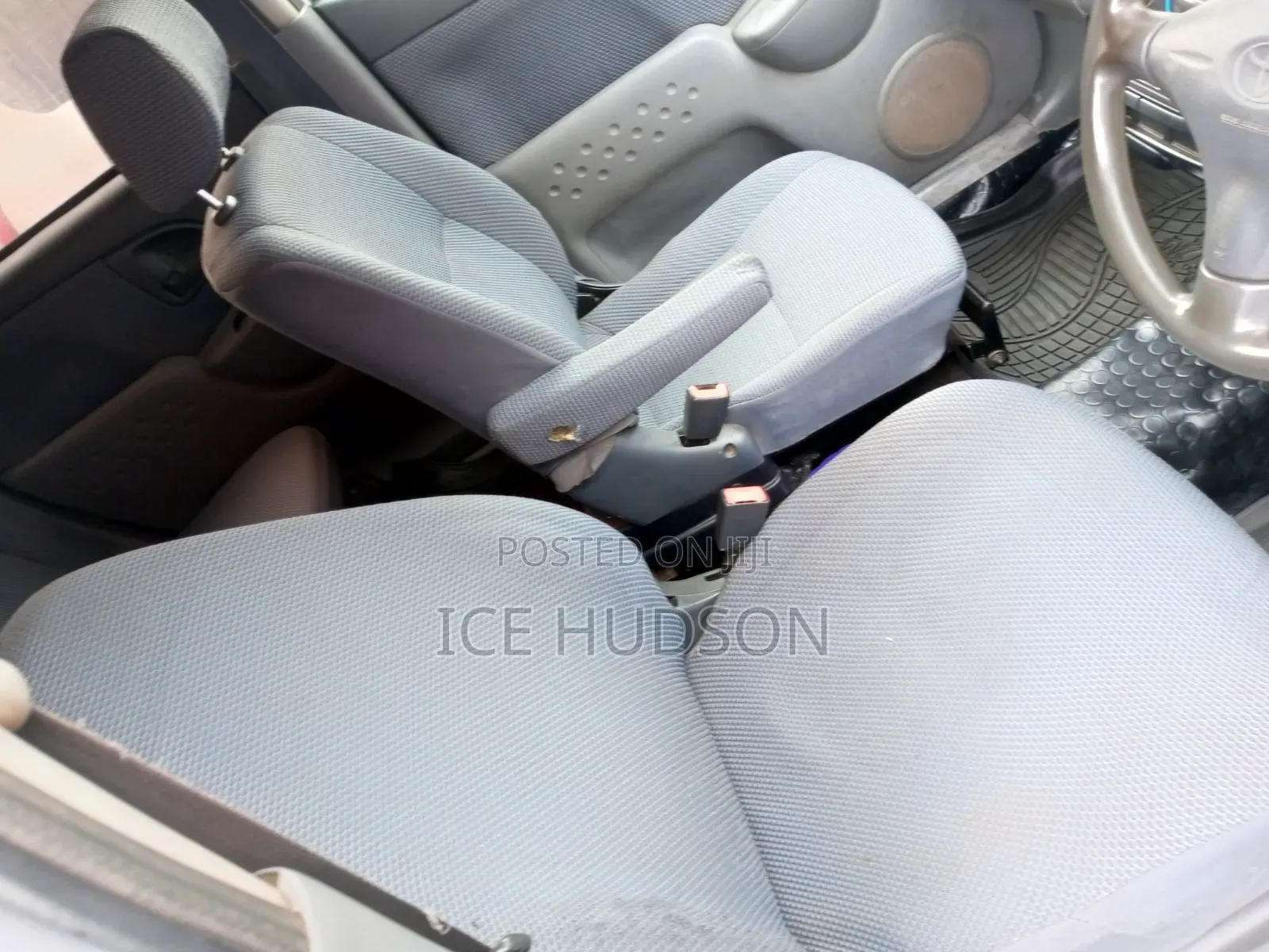 Toyota Fun Cargo 2004 Silver