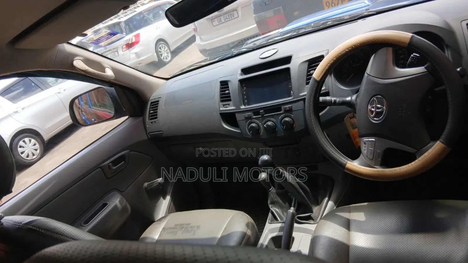 Toyota Hilux 2012 Blue