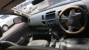 Toyota Hilux 2012 Blue