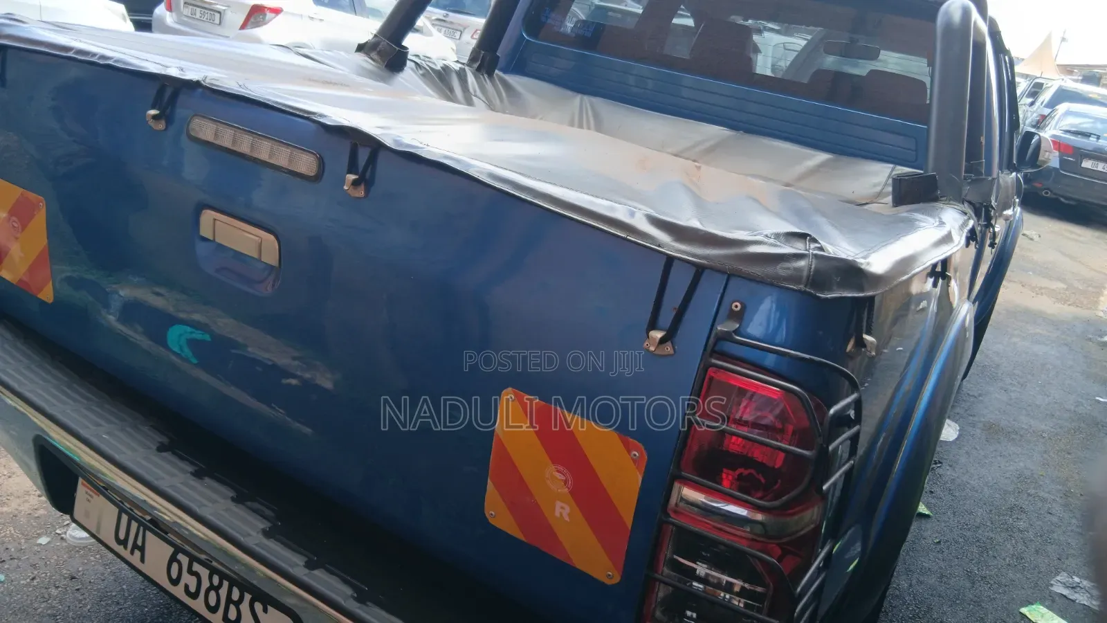 Toyota Hilux 2012 Blue