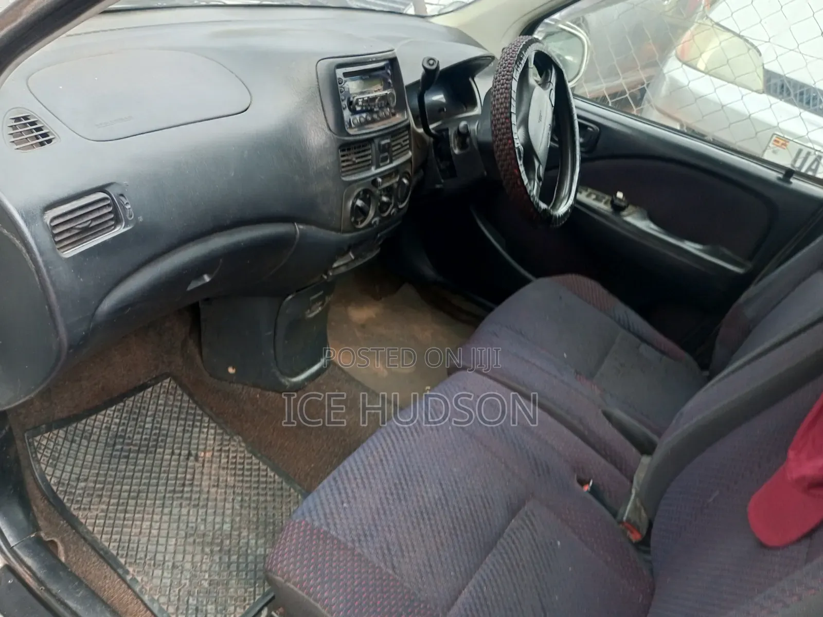 Toyota Raum 2000 White