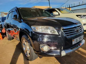 Toyota Vanguard 2012 Black