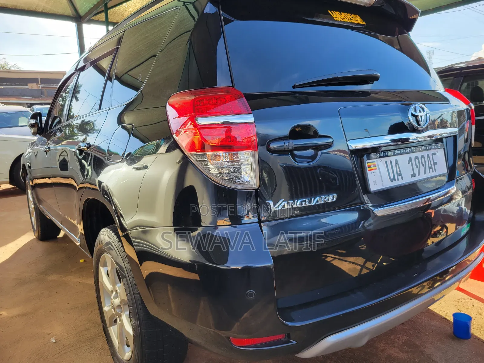 Toyota Vanguard 2012 Black