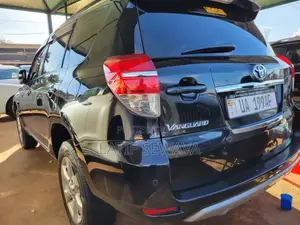 Toyota Vanguard 2012 Black