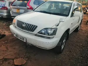 Toyota Harrier 2.2 16V 2002 White