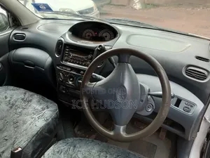 Toyota Fun Cargo 2002