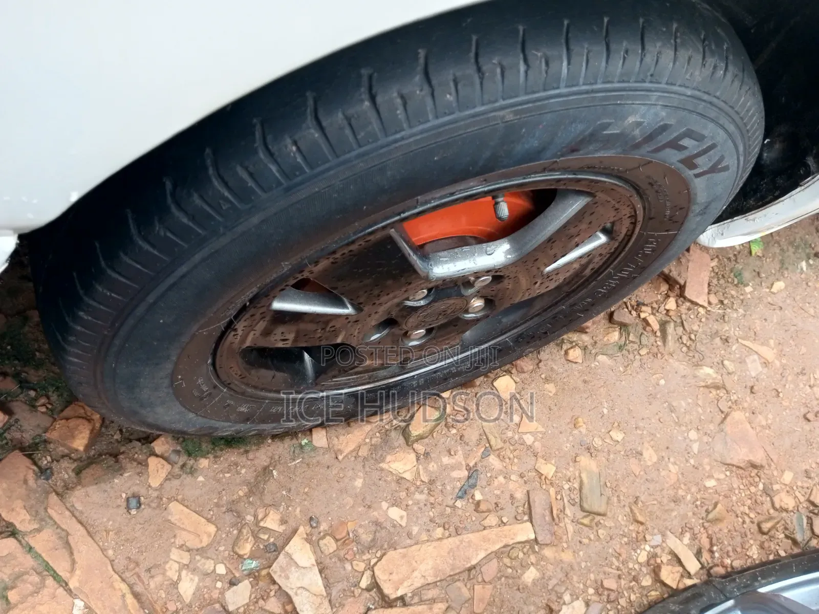 Toyota Noah 2005 White