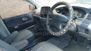 Toyota Noah 2002 Silver