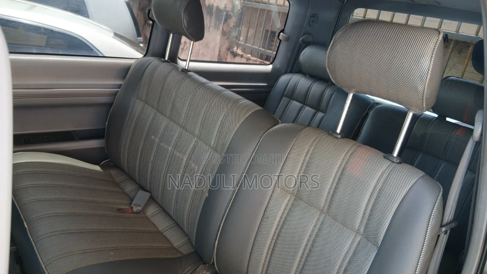 Toyota Noah 2002 Silver