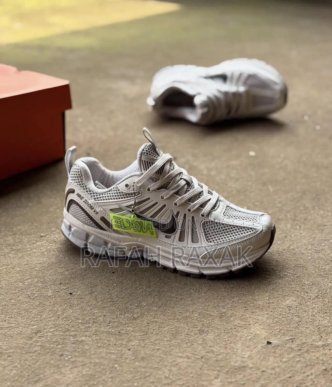 Nike Air Max Moto X Nike Zoom V5 Trainers