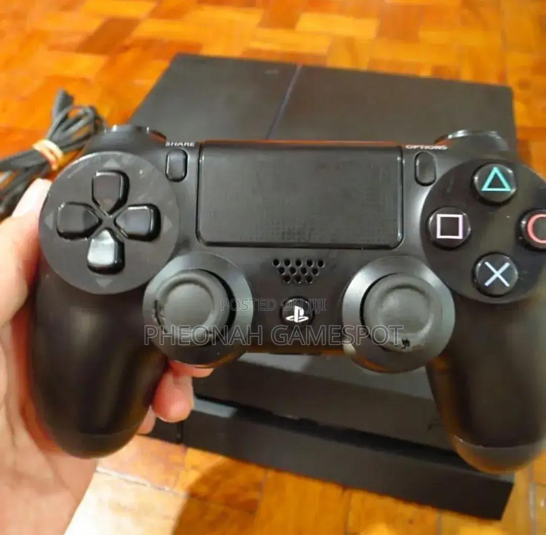 Sony Playstation 4. Ps4 Fat. 1 Controller, No Game at All. Not Chipped