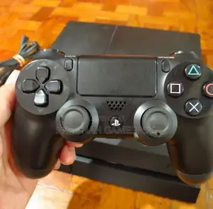 Sony Playstation 4. Ps4 Fat. 1 Controller, No Game at All. Not Chipped