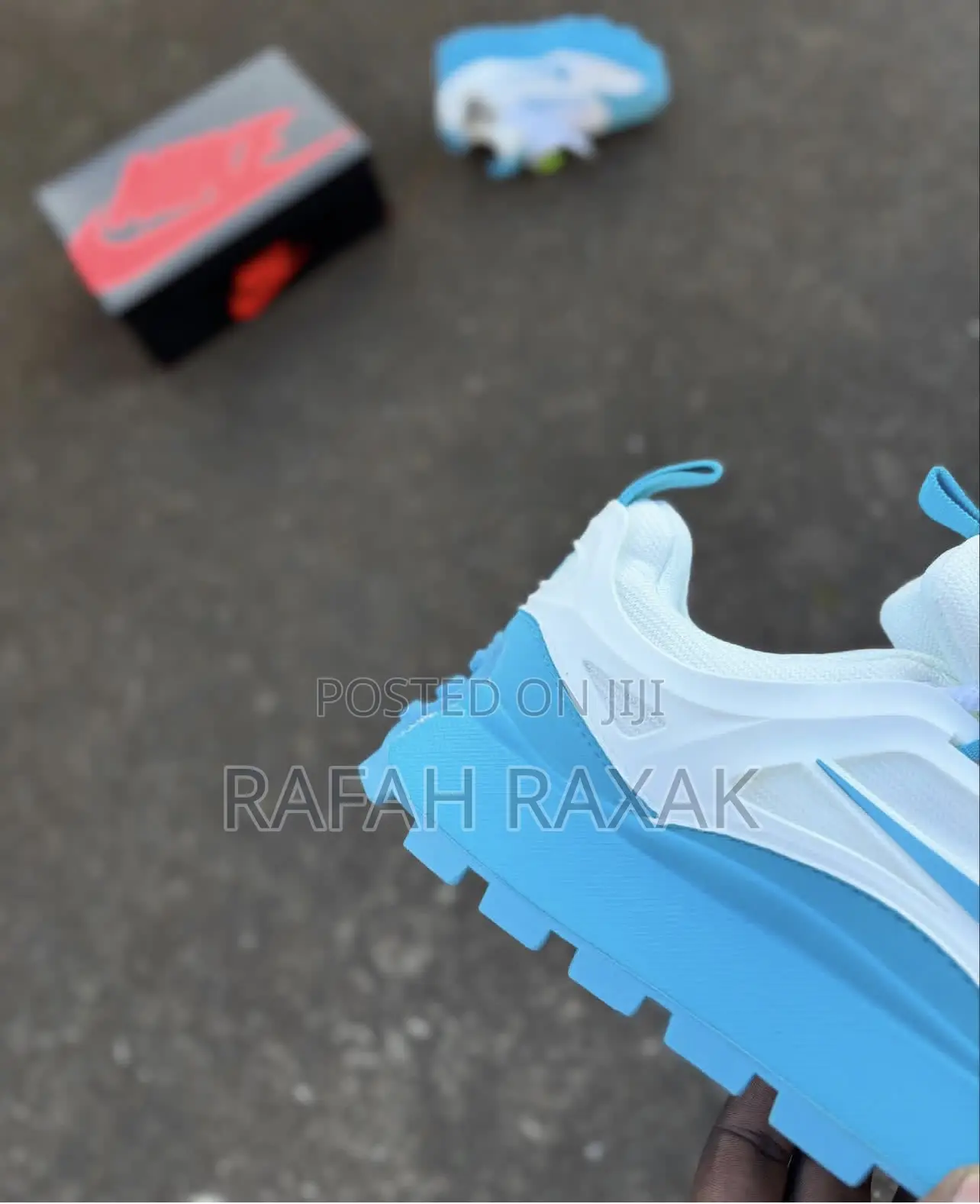 Original Nike Bailleli Sneakers