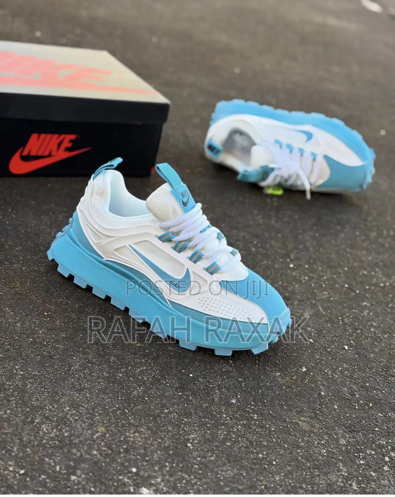 Original Nike Bailleli Sneakers