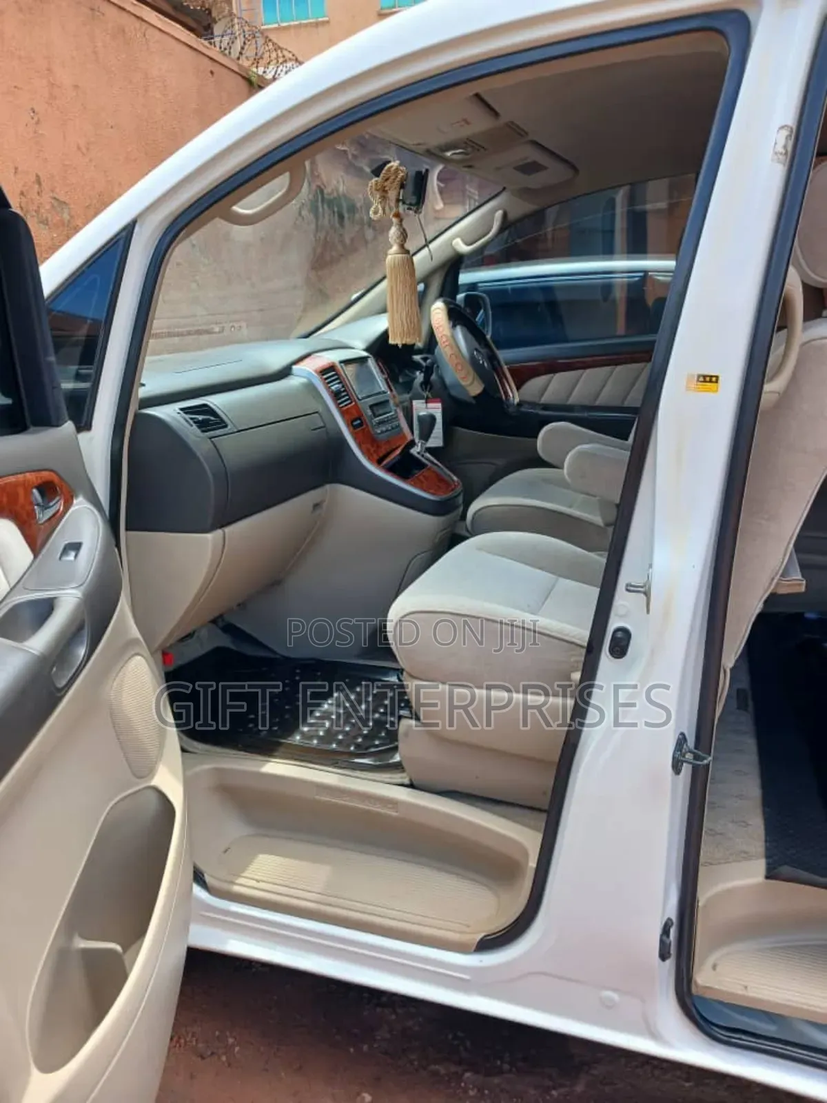 Toyota Alphard 2007 White