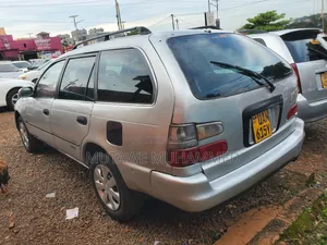 Toyota Corolla 1999 Silver