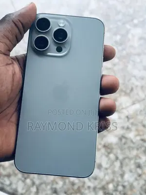 Apple iPhone 15 Pro Max 256 GB Silver