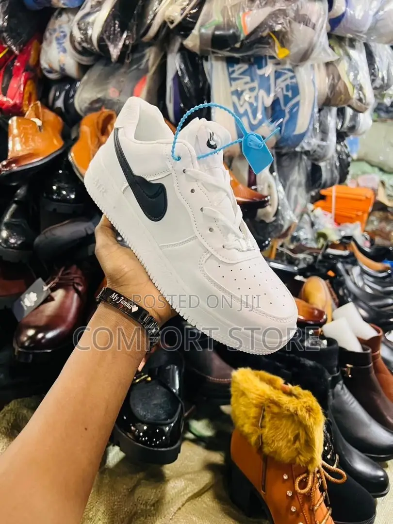 Original Air Force Sneakers in Black and White Color